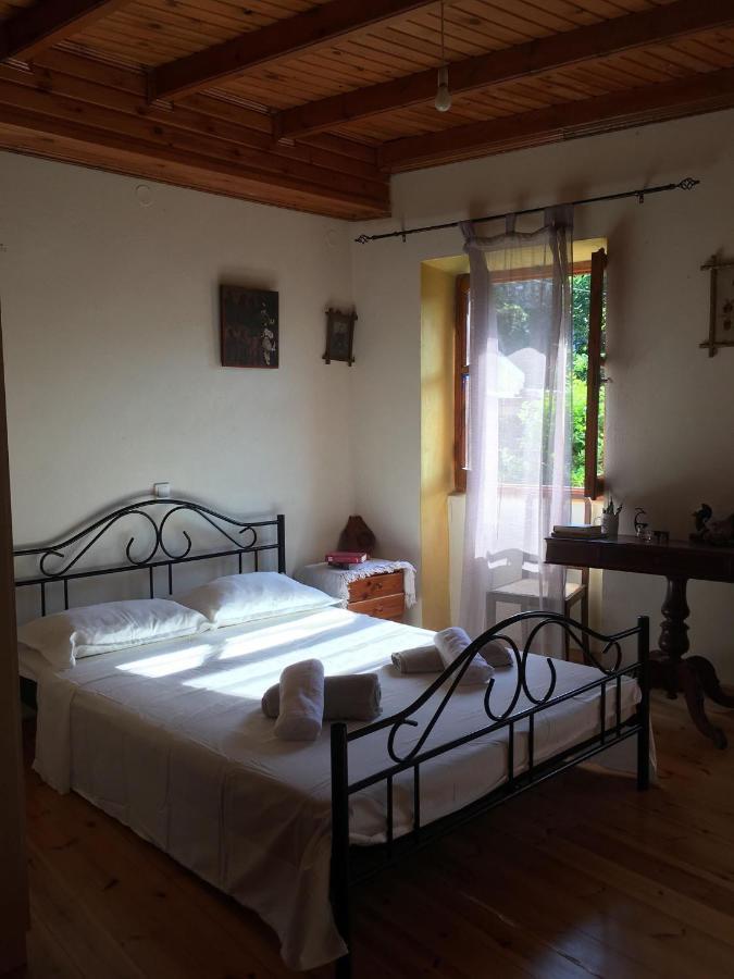 Country Traditional House In Corfu Village, Greece Sinarádes Eksteriør bilde